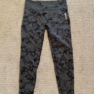 Gymshark adapt camo seamless-grey/black